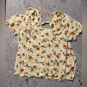 Yellow Maurice’s top